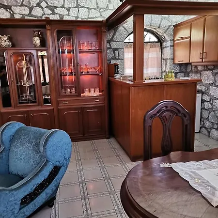 πέτρινο παραδοσιακό της μάνης 
