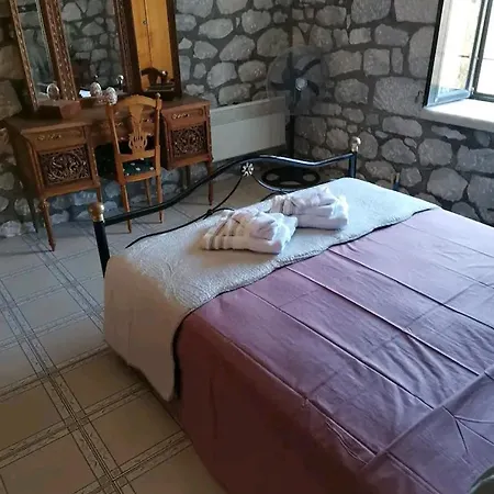  πέτρινο παραδοσιακό της μάνης Areopoli