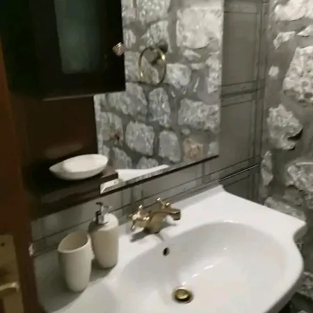  πέτρινο παραδοσιακό της μάνης *