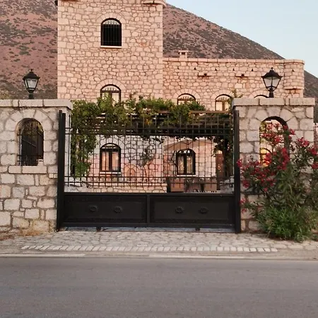  πέτρινο παραδοσιακό της μάνης *