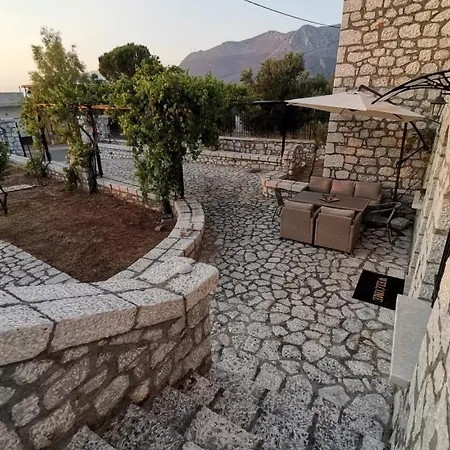  πέτρινο παραδοσιακό της μάνης *