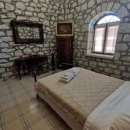 πέτρινο παραδοσιακό της μάνης